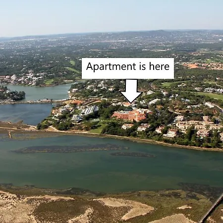 Grey Heron Apartment *